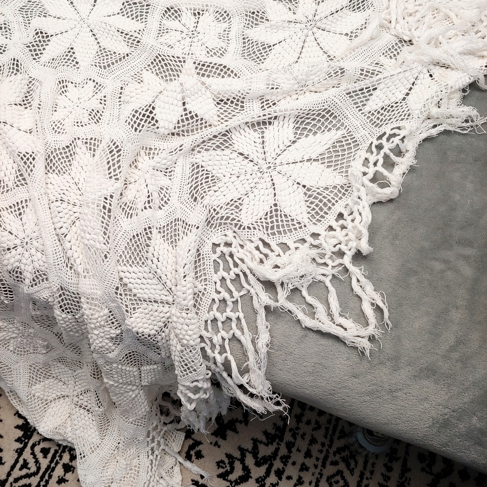 Vintage crocheted lace cotton bedspread